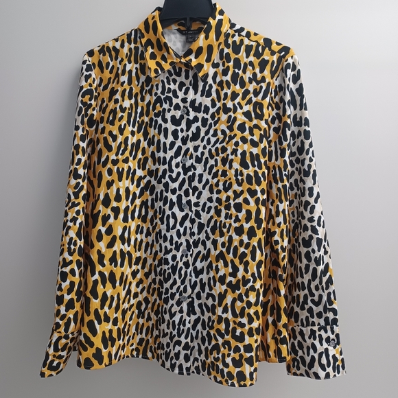 St. John Collection Satin Back Leopard Print Shirt | Size L | Designer Blouse - Picture 6 of 10